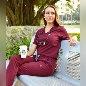 NWT Figs Zamora Jogger Scrub Pants™ In Burgundy Size XSR